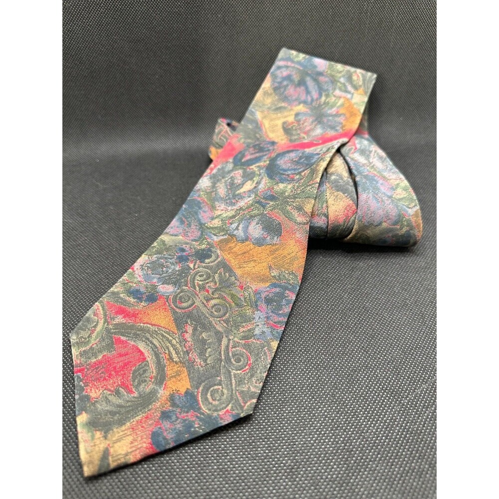Vintage Court House Square Men's Tie 100% Silk Floral Themed 57" x 3.5" Flaw
